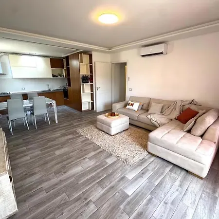 Cozy Corner Tirana